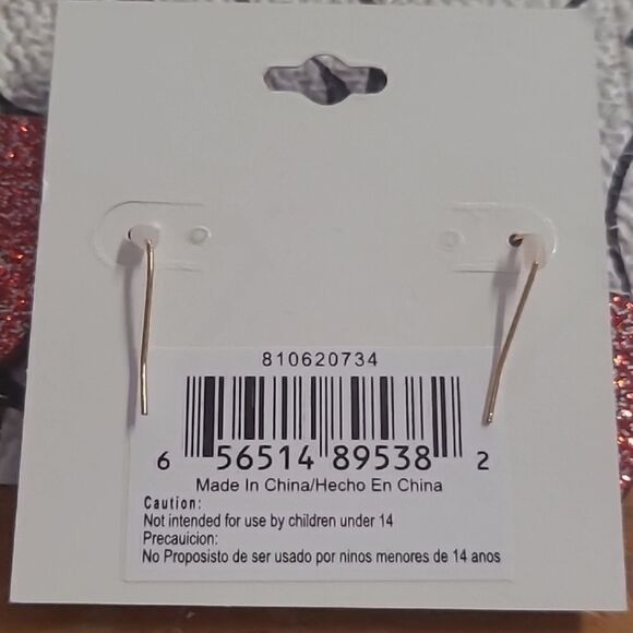 U,S. flag Earrings - Picture 2 of 3